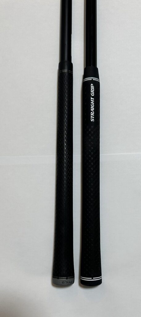 左：従来のグリップ。右：ストレートグリップ。